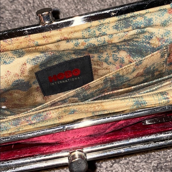 Hobo - Picture 4 of 7